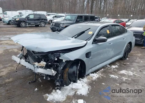 2026 BMW M5 z USA, uszkodzony, nr VIN WBS83FK05TCV68511